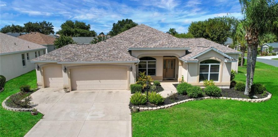 Villa ou maison à The Villages, Floride 4 chambres, 223.62 m2 № 1883988