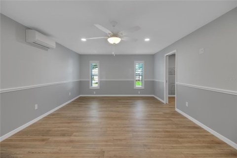 Villa ou maison à vendre à The Villages, Floride: 4 chambres, 223.62 m2 № 1883988 - photo 10
