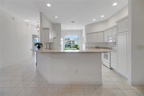 Villa ou maison à vendre à The Villages, Floride: 4 chambres, 223.62 m2 № 1883988 - photo 21