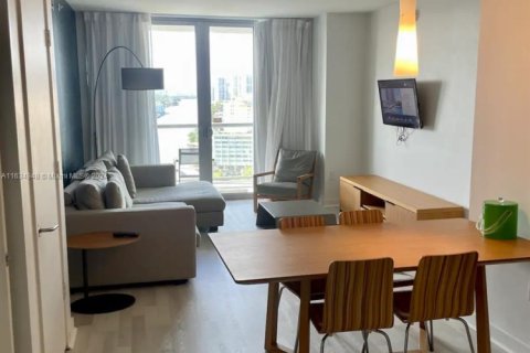 Condominio en venta en Hallandale Beach, Florida, 2 dormitorios, 95.69 m2 № 1764796 - foto 8