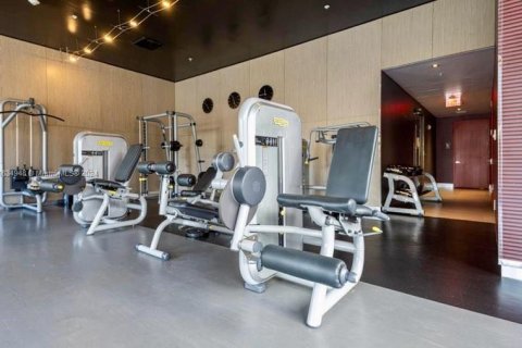Condominio en venta en Hallandale Beach, Florida, 2 dormitorios, 95.69 m2 № 1764796 - foto 16