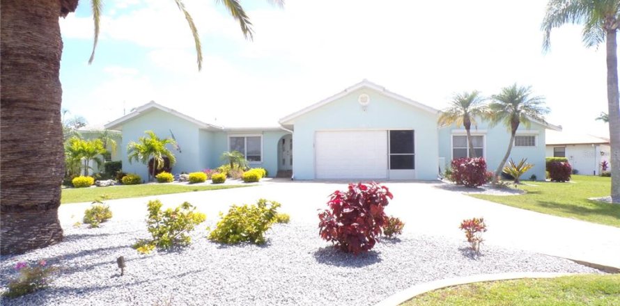 Villa ou maison à Punta Gorda, Floride 5 chambres, 242.94 m2 № 1771807