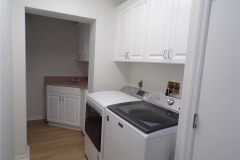 Villa ou maison à louer à Punta Gorda, Floride: 5 chambres, 242.94 m2 № 1771807 - photo 10