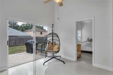 House in Orlando, Florida 3 bedrooms, 130.43 sq.m. № 1798631 - photo 13