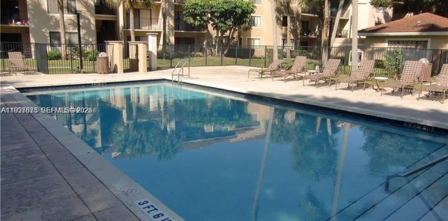 Condo in Coral Springs, Florida, 2 bedrooms  № 2020637