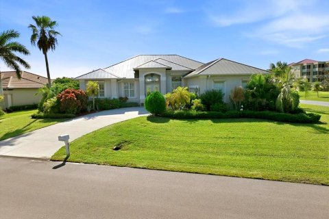 Casa en Placida, Florida 3 dormitorios, 250 m2 № 2377568
