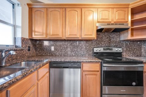 Купить кондоминиум в Халландейл-Бич, Флорида 2 спальни, 89.65м2, № 1478914 - фото 2