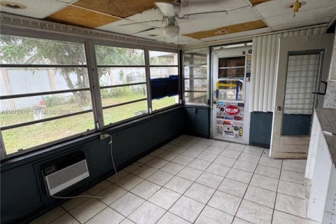 House in Tamarac, Florida 2 bedrooms, 93.65 sq.m. № 2033085 - photo 6