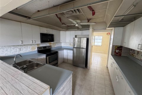 House in Tamarac, Florida 2 bedrooms, 93.65 sq.m. № 2033085 - photo 5