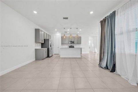 Купить виллу или дом в Дирфилд-Бич, Флорида 4 спальни, 197.88м2, № 1974433 - фото 12