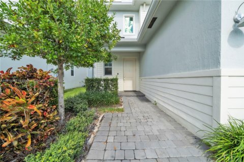 Купить виллу или дом в Дирфилд-Бич, Флорида 4 спальни, 197.88м2, № 1974433 - фото 3