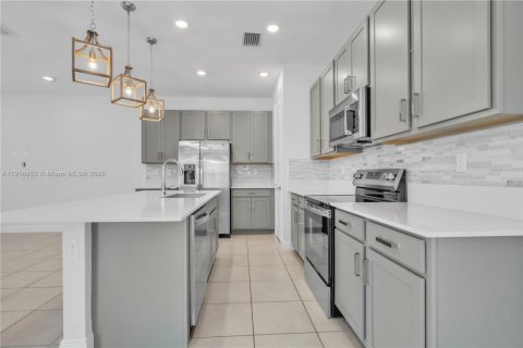 Купить виллу или дом в Дирфилд-Бич, Флорида 4 спальни, 197.88м2, № 1974433 - фото 17