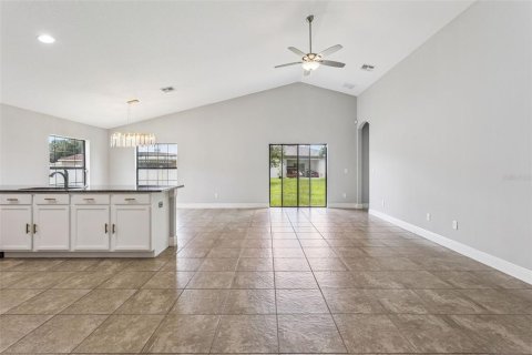 Casa en venta en Kissimmee, Florida, 4 dormitorios, 167.97 m2 № 2157235 - foto 6