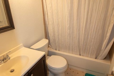 Condo in Pompano Beach, Florida, 2 bedrooms  № 2083675 - photo 7