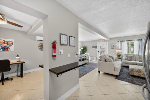 Casa en venta en Indian Rocks Beach, Florida, 3 dormitorios, 155.89 m2 № 1907484 - foto 25