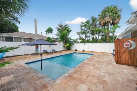 Casa en venta en Indian Rocks Beach, Florida, 3 dormitorios, 155.89 m2 № 1907484 - foto 7