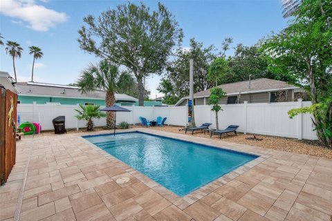 Casa en venta en Indian Rocks Beach, Florida, 3 dormitorios, 155.89 m2 № 1907484 - foto 10