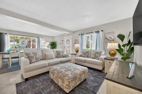Casa en venta en Indian Rocks Beach, Florida, 3 dormitorios, 155.89 m2 № 1907484 - foto 14