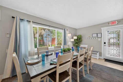 Casa en venta en Indian Rocks Beach, Florida, 3 dormitorios, 155.89 m2 № 1907484 - foto 19