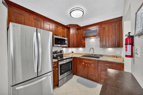 Casa en venta en Indian Rocks Beach, Florida, 3 dormitorios, 155.89 m2 № 1907484 - foto 24