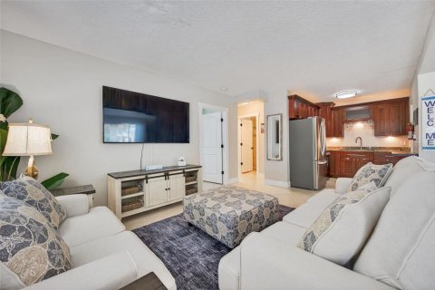 Casa en venta en Indian Rocks Beach, Florida, 3 dormitorios, 155.89 m2 № 1907484 - foto 12