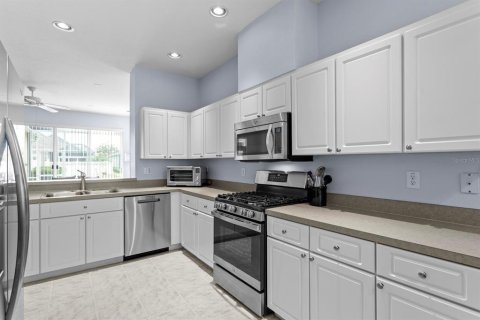 House in Tampa, Florida 3 bedrooms, 162.58 sq.m. № 1876099 - photo 14