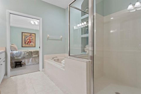 House in Tampa, Florida 3 bedrooms, 162.58 sq.m. № 1876099 - photo 24