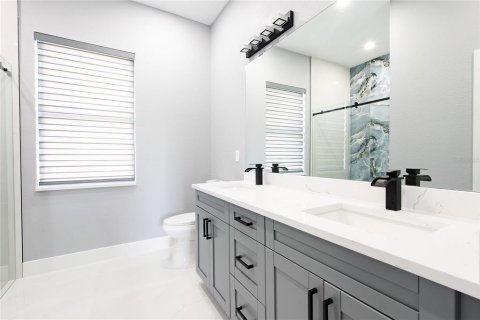 House in Lehigh Acres, Florida 3 bedrooms, 152.36 sq.m. № 2107862 - photo 4