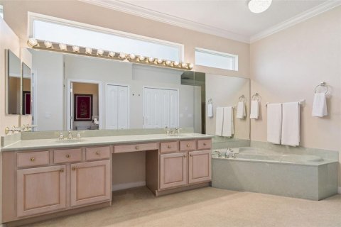 Casa en venta en Winter Springs, Florida, 5 dormitorios, 297.75 m2 № 2156660 - foto 27