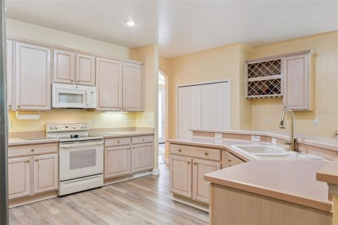 Casa en venta en Winter Springs, Florida, 5 dormitorios, 297.75 m2 № 2156660 - foto 18