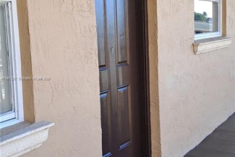 Appartement à louer à Hialeah, Floride: 3 chambres, 78.69 m2 № 1963856 - photo 18