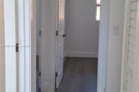 Appartement à louer à Hialeah, Floride: 3 chambres, 78.69 m2 № 1963856 - photo 6