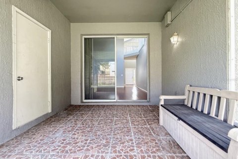 Adosado en venta en Orlando, Florida, 3 dormitorios, 121.98 m2 № 2310366 - foto 9