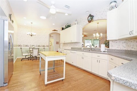 House in Leesburg, Florida 3 bedrooms, 192.31 sq.m. № 1632427 - photo 11