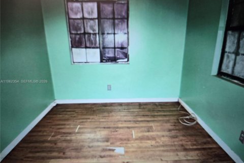 House in Vero Beach, Florida 2 bedrooms, 75.81 sq.m. № 2023997 - photo 7