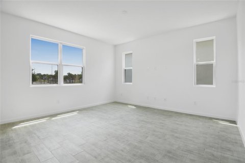 House in DeLand, Florida 5 bedrooms, 281.49 sq.m. № 1441087 - photo 9