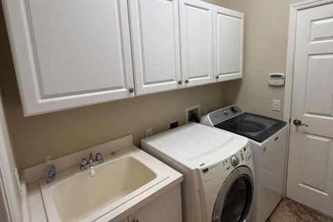 House in Sarasota, Florida 4 bedrooms, 196.58 sq.m. № 1771091 - photo 10