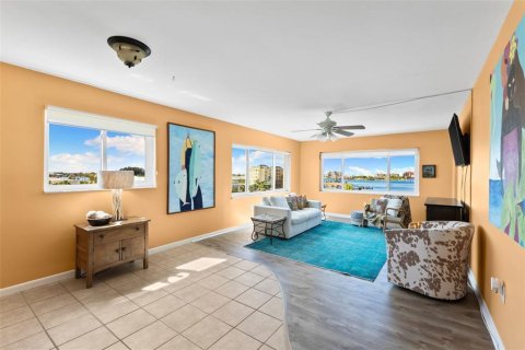 Condominio en venta en Saint Petersburg, Florida, 2 dormitorios, 103.12 m2 № 1350290 - foto 4