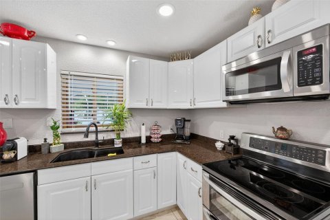 House in Lakeland, Florida 3 bedrooms, 246.56 sq.m. № 1894998 - photo 18