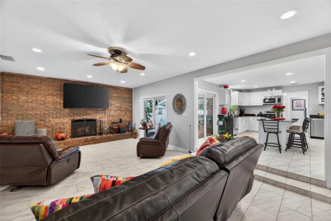 House in Lakeland, Florida 3 bedrooms, 246.56 sq.m. № 1894998 - photo 11