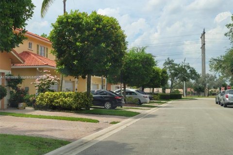 Townhouse in Tamarac, Florida 3 bedrooms, 132.66 sq.m. № 2008440 - photo 20