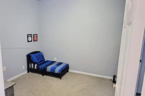 Townhouse in Tamarac, Florida 3 bedrooms, 132.66 sq.m. № 2008440 - photo 10