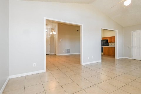 Casa en alquiler en Orlando, Florida, 3 dormitorios, 139.63 m2 № 1910691 - foto 6