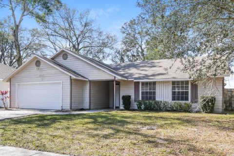 Casa en alquiler en Orlando, Florida, 3 dormitorios, 139.63 m2 № 1910691 - foto 1