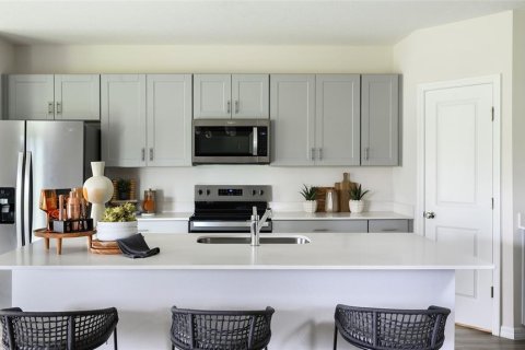 House in Wesley Chapel, Florida 5 bedrooms, 295.62 sq.m. № 2106143 - photo 2
