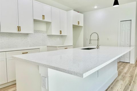 Villa ou maison à louer à Dunnellon, Floride: 4 chambres, 139.63 m2 № 1903173 - photo 8