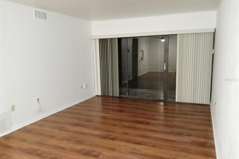 Condominio en venta en Orlando, Florida, 2 dormitorios, 76.92 m2 № 2098635 - foto 7