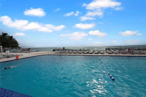 Купить кондоминиум в Санни-Айлс-Бич, Флорида 38.09м2, № 2058684 - фото 7