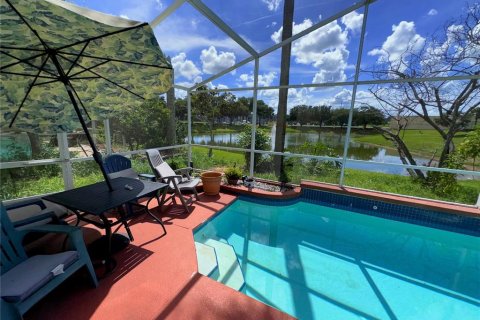 Villa ou maison à louer à Davenport, Floride: 4 chambres, 216.18 m2 № 2416673 - photo 21