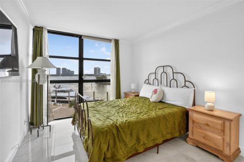 Copropriété à vendre à Aventura, Floride: 2 chambres, 125.42 m2 № 2006137 - photo 22